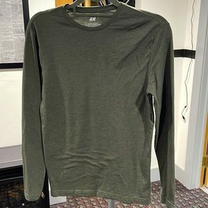 H&M. Long Sleeve. Mens. Medium. Muscle Fit. Green.